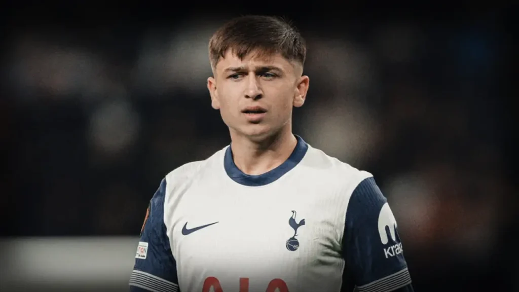 Mikey Moore: one of the Six Future England Stars U19 European Championship 2025